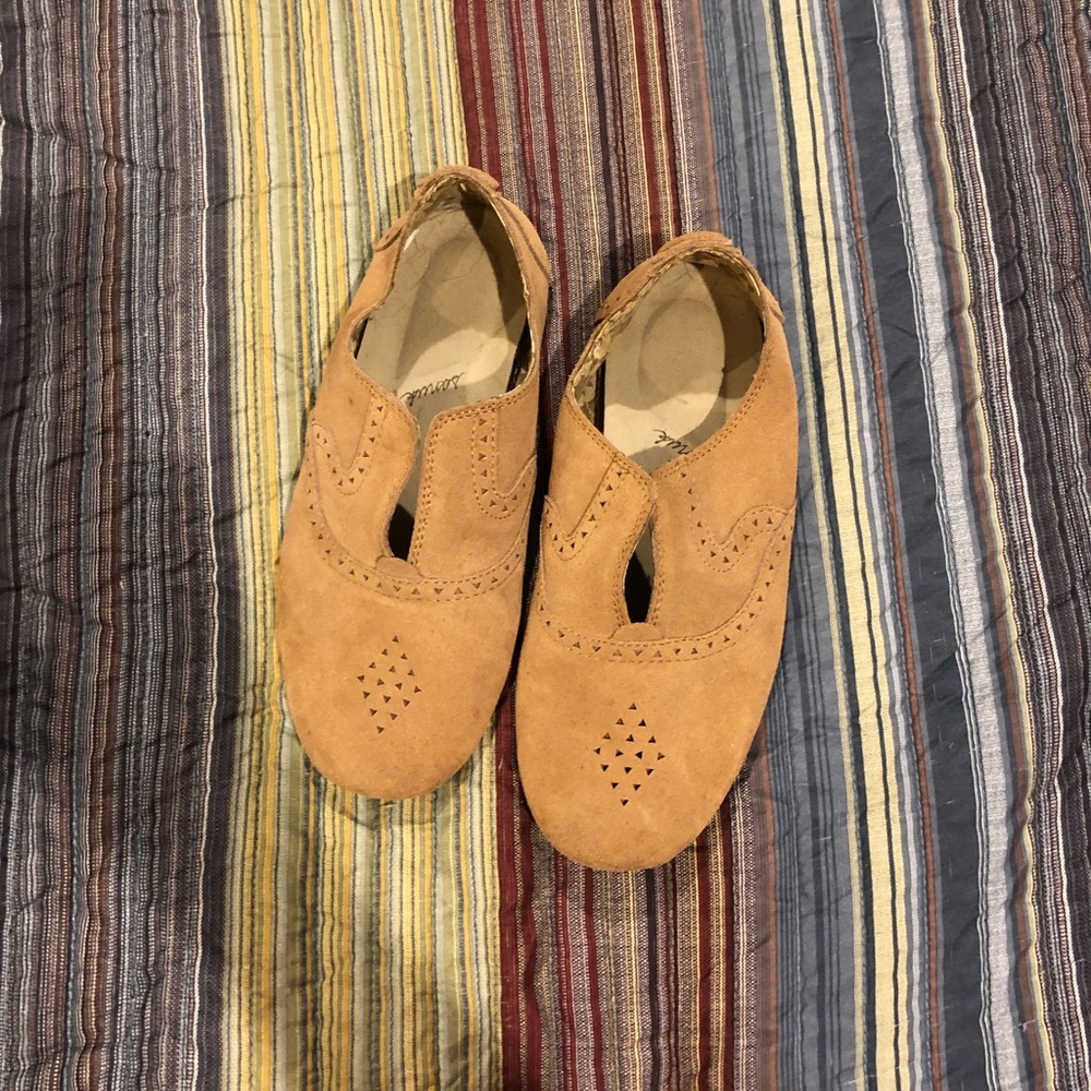 Sanuk slip on shoes